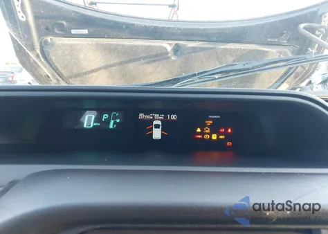 2013 Toyota Prius C Two from USA, damaged, VIN JTDKDTB38D1530951